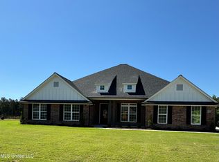 13029 Pebble Ridge Dr, Byhalia, MS 38611
