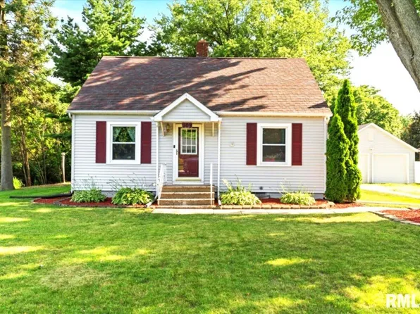 109 W 19th Ave, Coal Valley, IL 61240