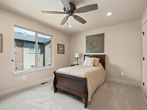 5th image of 2584 N Elm Dr