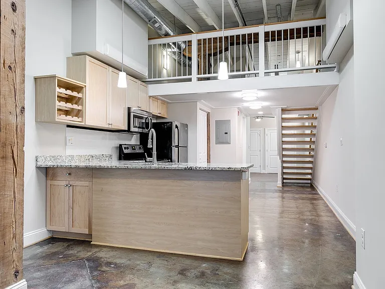 1710 E Franklin St — Photo 17