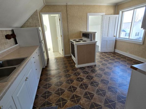 511 N Genesee St #1/2