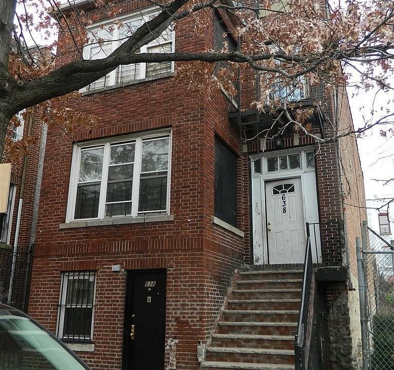 1st image of 638 Barretto St