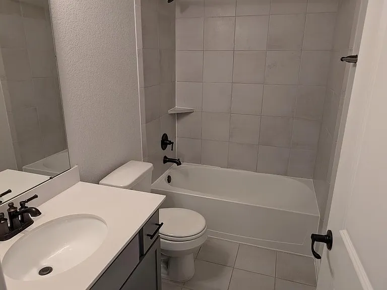 7020 Terra Ln — Photo 6