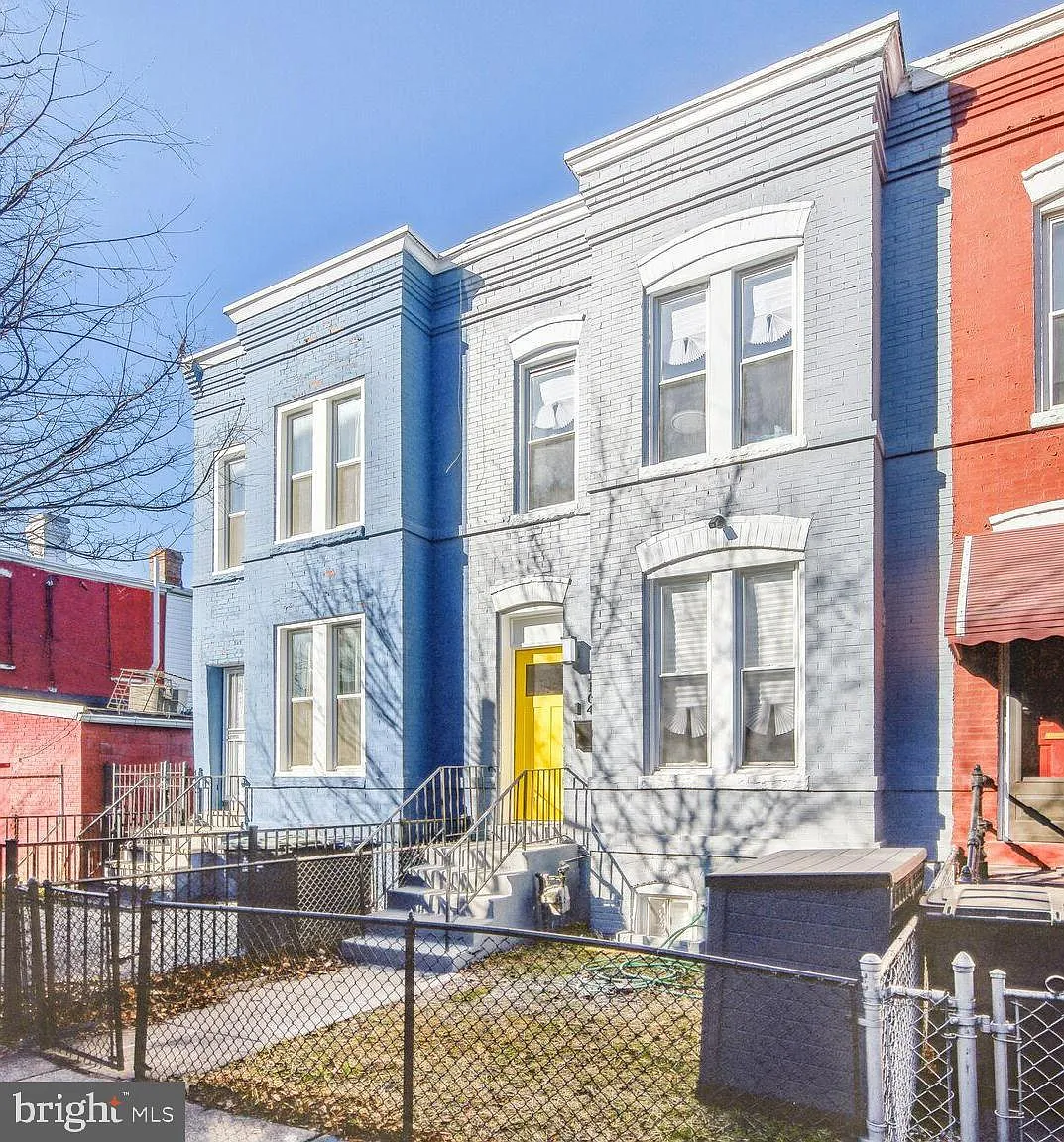 1104 Trinidad Ave NE photo 1