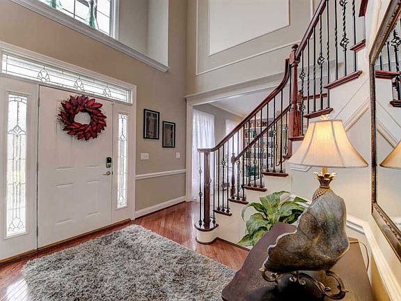 2nd image of 2016 Brantwood Dr