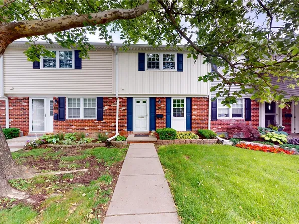 42341 Amboy Ct, Northville, MI 48167