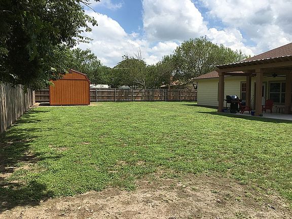 2nd image of 1704 Silver Saddle Dr