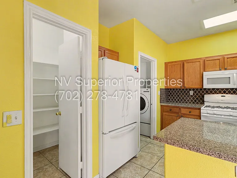 7929 Dana Maple Ct — Photo 19