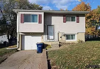 2706 Bryan Ave