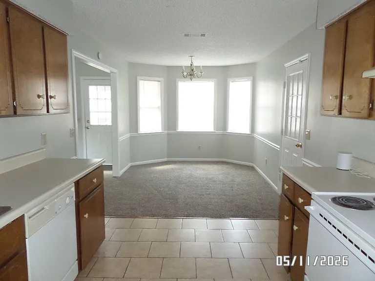631 Windhaven Dr — Photo 11