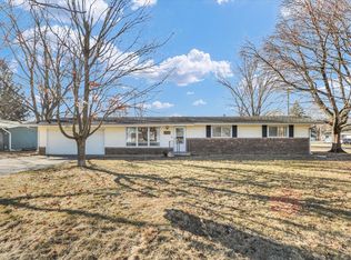 209 W Strong St, Tolono, IL 61880