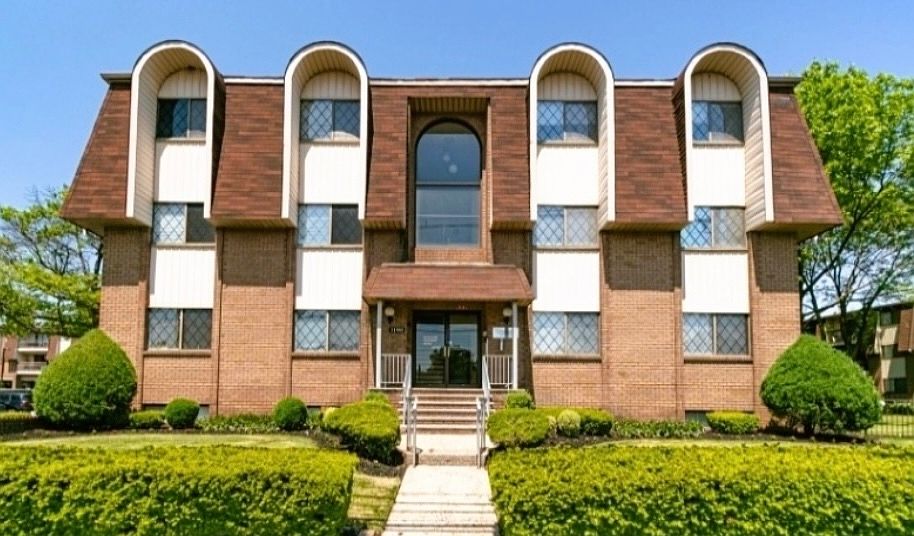 1st image of 1190 W St Georges Ave APT B44