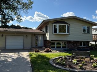 417 3rd Ave SE, Mazeppa, MN 55956