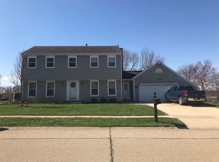 1019 Brookview Dr, De Witt, IA 52742