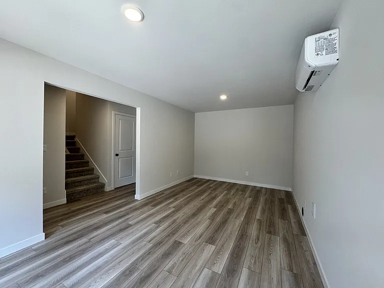4255 Aberdeen Way NE — Photo 28