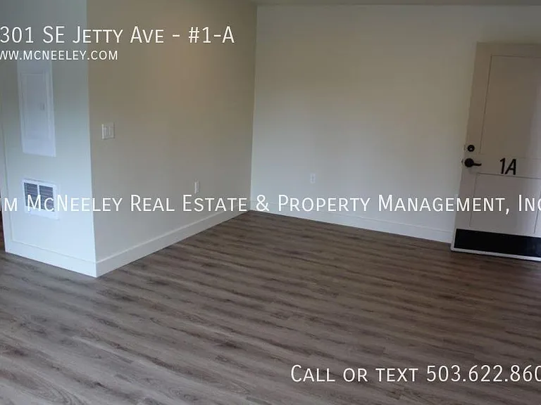 1301 SE Jetty Ave #1-A — Photo 3