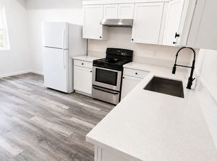 224 W G St #2B, Oakdale, CA 95361