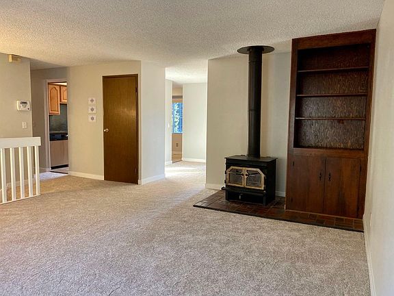 3rd image of 12417 NE 137th Pl