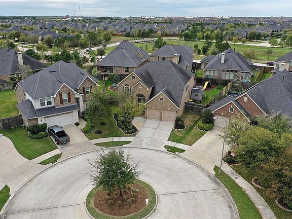 2nd image of 27918 Feather Banks Ct