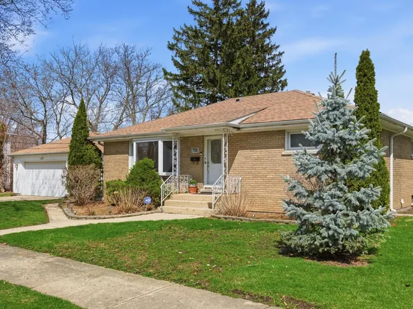 700 Ford Ave, Elgin, IL 60120