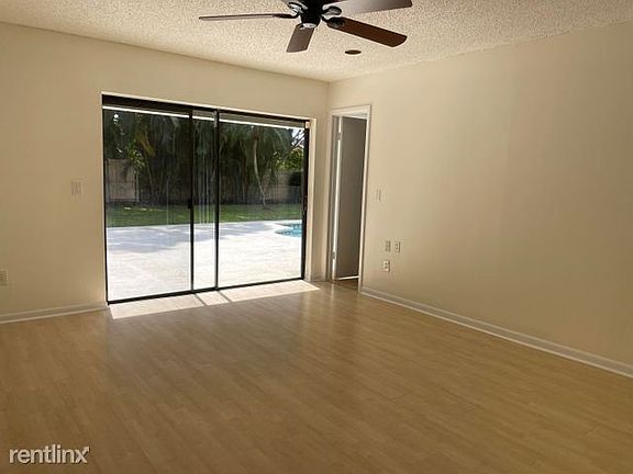 20220429171022880711000000-o