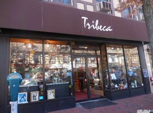 74 Middle Neck Rd, Great Neck, NY 11021