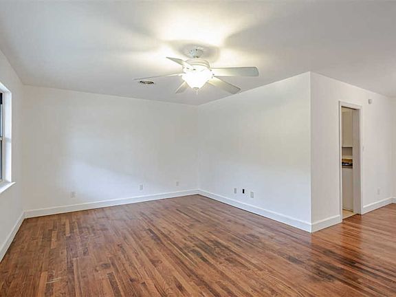 5th image of 5704 E Shore Dr