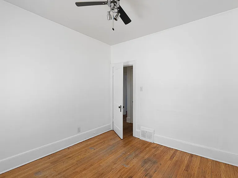 829 8th Ave — Photo 12