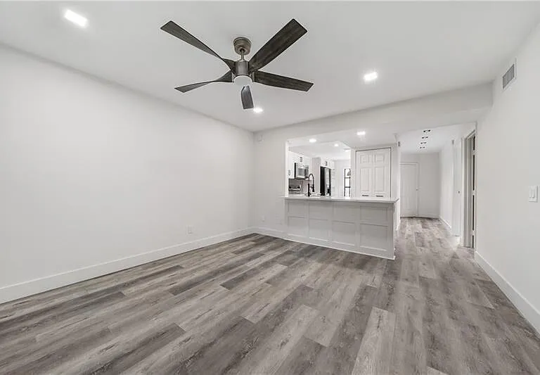 10300 Hidden Springs Ct — Photo 13