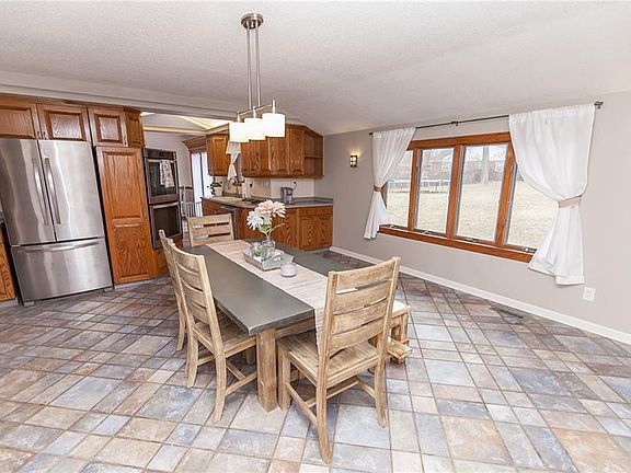 5th image of 16693 Northview Dr