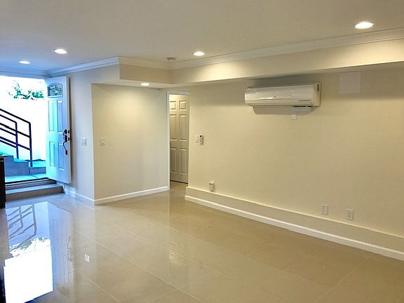 4th image of 549 Pitta St #B