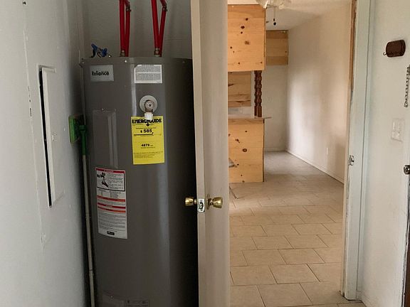 Laundry/Utility Room, Dining Room & Kitchen