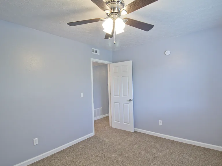 127 Dorset Ct — Photo 9