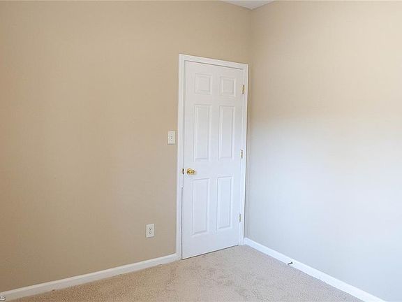 4th image of 2605 Feather Bend Ct