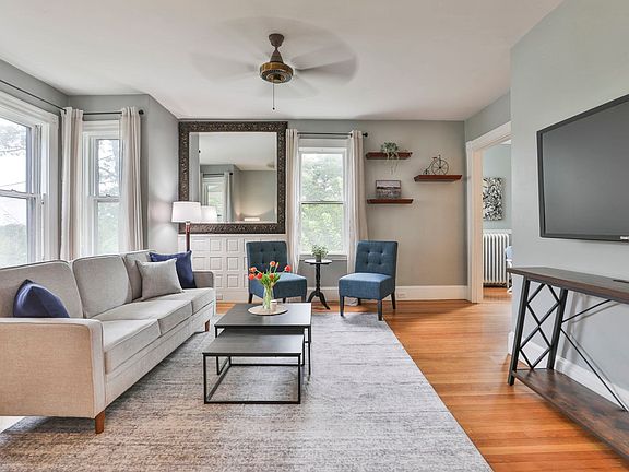 5th image of 4 Hillside Ave