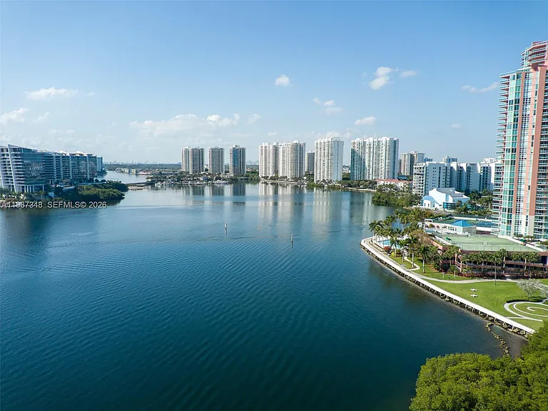 3530 Mystic Pointe Dr #1401 — Photo 45