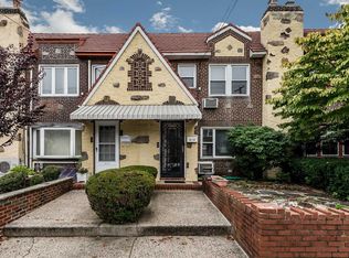 4713 189th St, Flushing, NY 11358