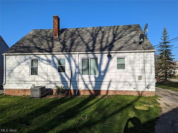 2nd image of 152 Flora Dr