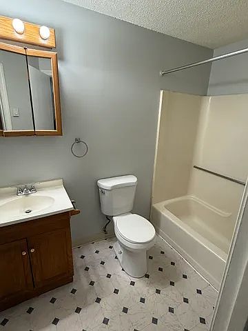 2nd image of 1512 Ocean Park Blvd APT 2