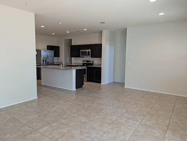 36488 W Barcelona Ln — Photo 5