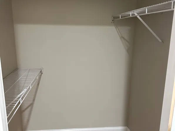 1109 E 8th Ave APT 3, Johnson City, TN 37601