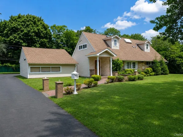 73 Parkway Drive, Roslyn Heights, NY 11577