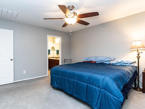 5th image of 40046 W Thornberry Ln