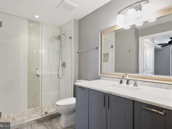 3650 S Glebe Rd Unit 445, Arlington, VA 22202