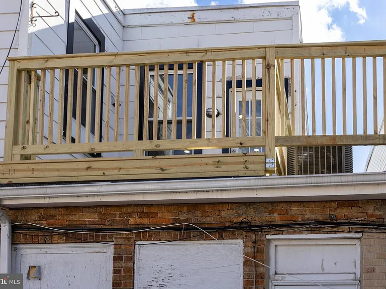 607 Station Ave — Photo 21