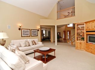 17585 Rustic Hills Dr, Eden Prairie, MN 55346