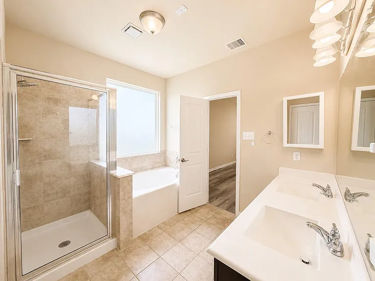 24910 Diamond Ranch Dr — Photo 10