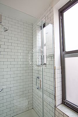 5th image of 90 Elizabeth St #23