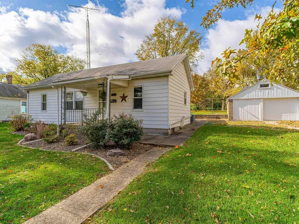 625 S College St, Lincoln, IL 62656