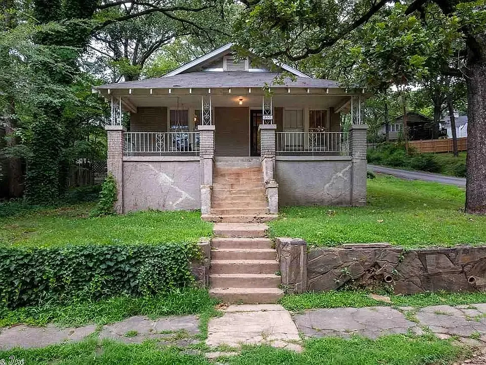 322 Rose St